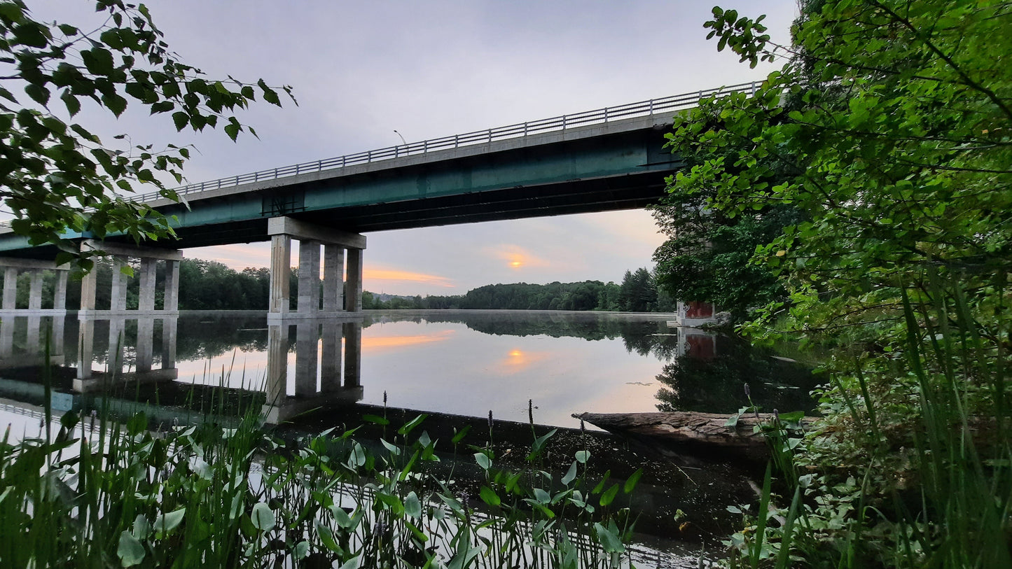 Trouve Le Faible Soleil Pont Jacques Cartier De Sherbrooke 17 Juillet 2021 (Vue K1) 5H59 Cliquez
